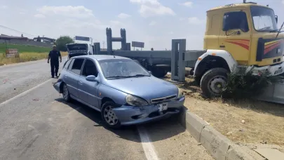 Freni boşalan kamyon, 4 otomobile çarptı: 3 yaralı
