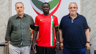Mourinho'nun eski prensi Amedspor'lu oldu