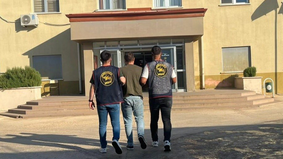 Kesinleşmiş 25 yıl cezayla aranan şahıs yakalandı