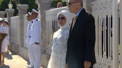 Cumhurbaşkanı Erdoğan, Boğaz geçişi yapan 9 gemiyi selamladı