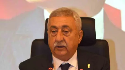 Palandöken: "Kıyafette dayatma değil serbest tercih olmalı"