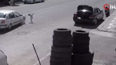 Şanlıurfa'da anne ve babasından kaçan çocuğa otomobil çarptı