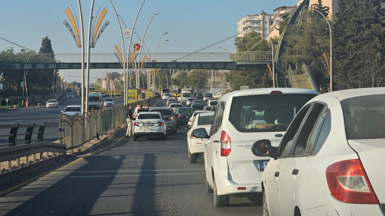 Karaköprü yolunda sıradan bir gün!