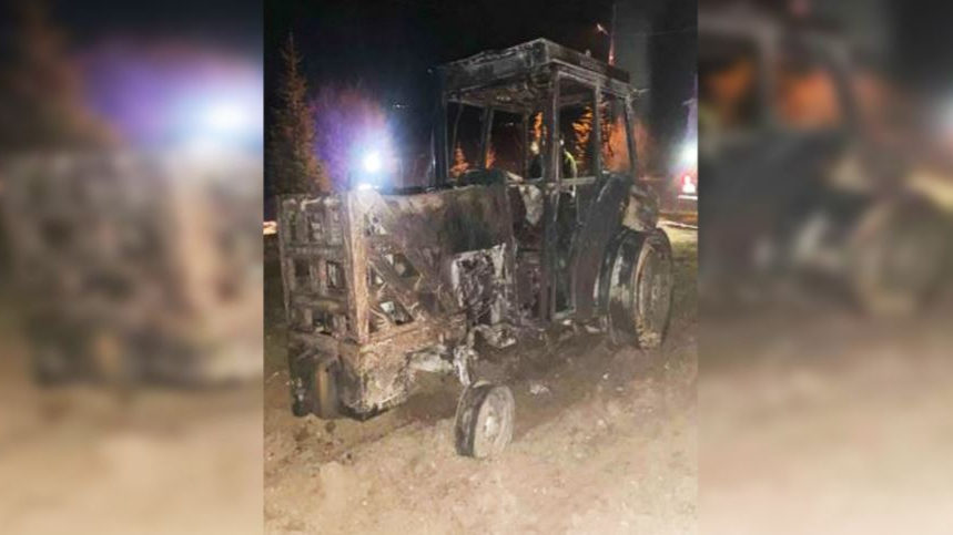 Şanlıurfa’da bir traktör kundaklandı