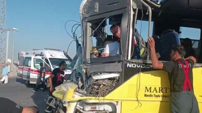 Halk otobüsü ile tır çarpıştı: 1 ölü, 11 yaralı