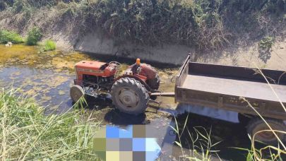 Sulama kanalına devrilen traktörün sürücüsünden acı haber