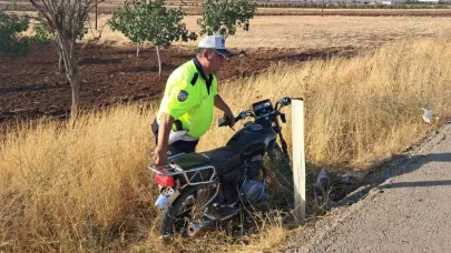 6 kişinin bindiği motosiklet devrildi: 6 yaralı
