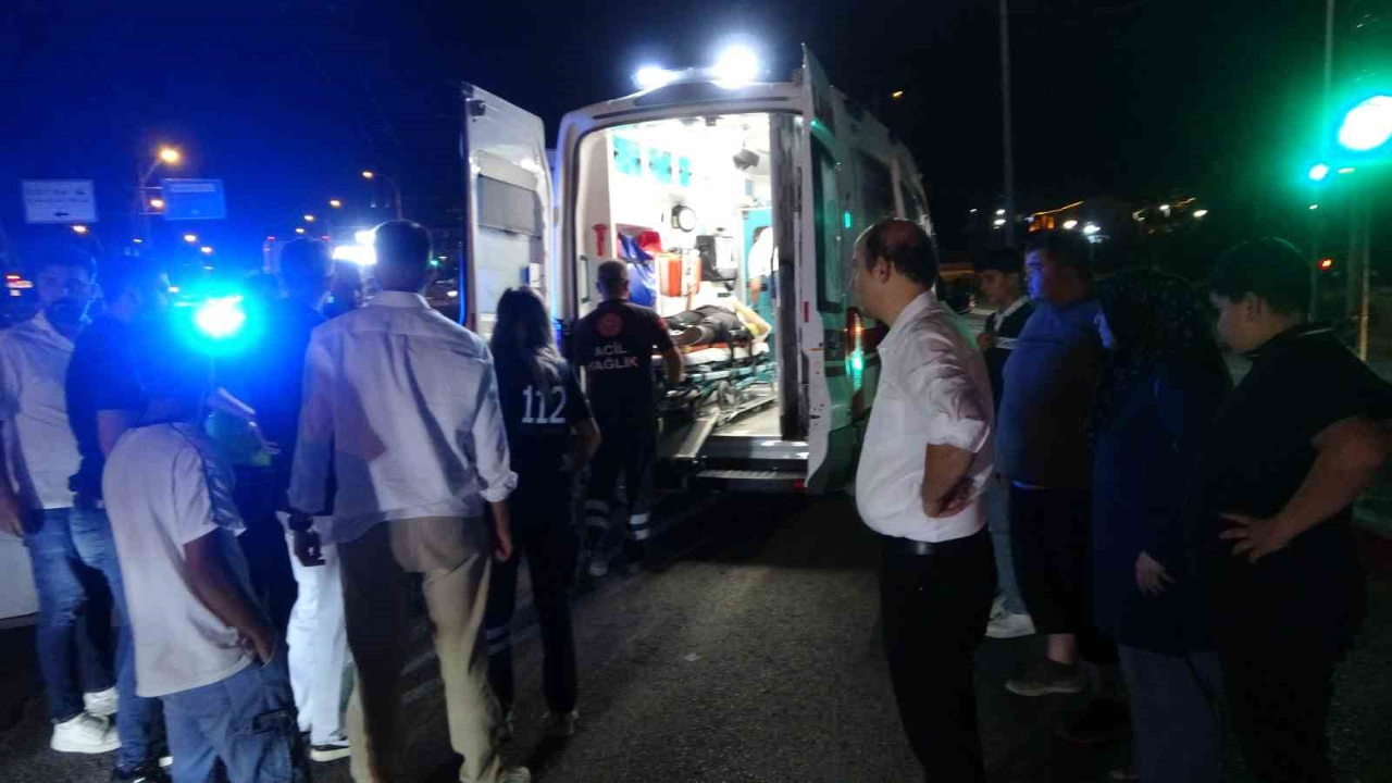 Otomobil ile motosiklet çarpıştı: 2 yaralı