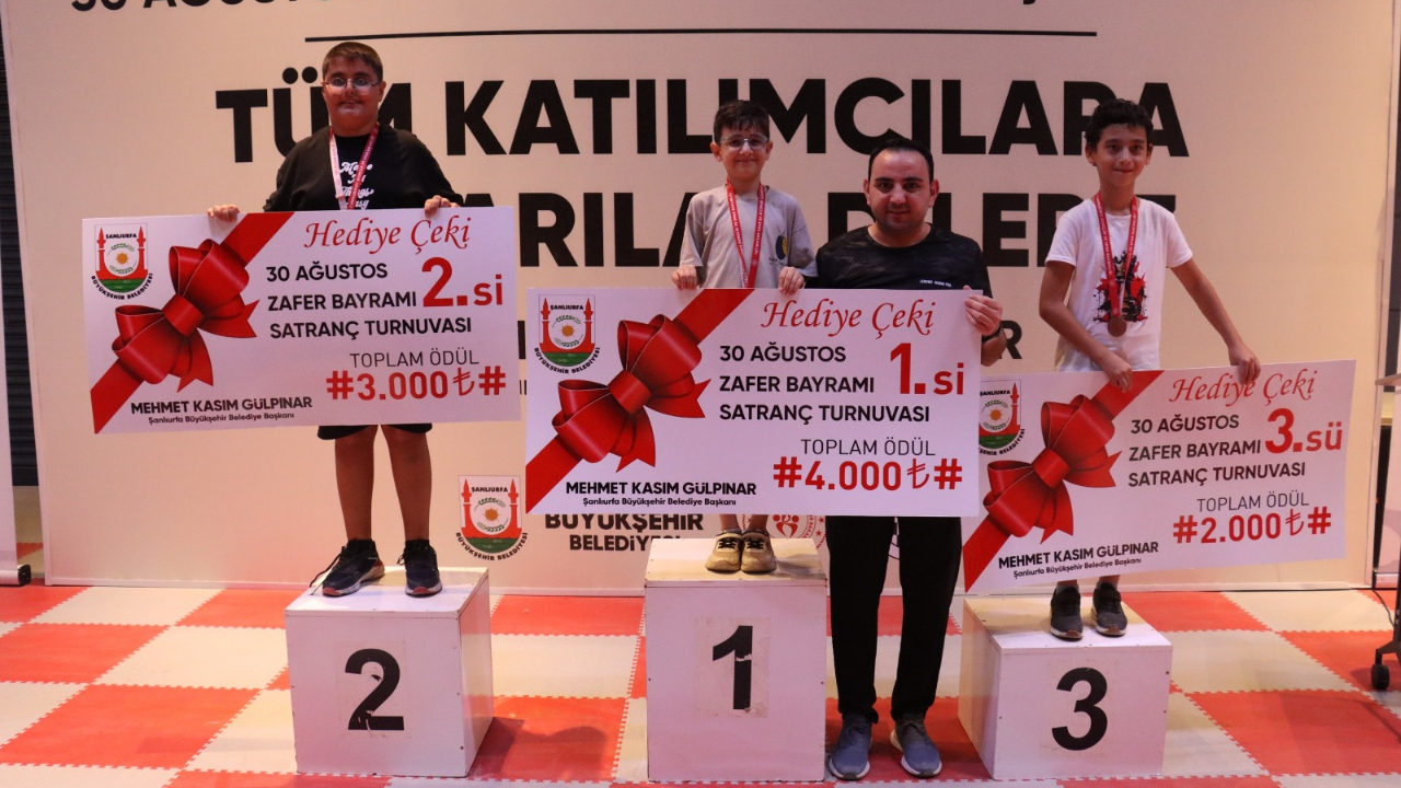 Zafer Bayramı satranç turnuvası sona erdi