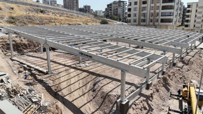 Akbayır’da modern semt pazarı yükseliyor
