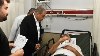 Vali Şıldak, kazazedeleri hastanede yalnız bırakmadı