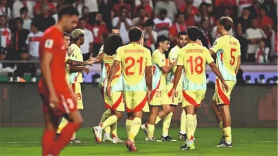 Kedinin fareyle oynadığı gibi...