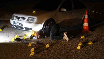 Düğün salonu önünde vurulan genç hayatını kaybetti