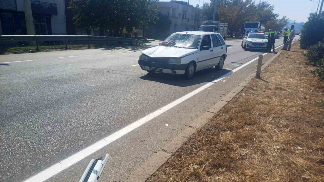 Otomobilin çarptığı kadın hayatını kaybetti