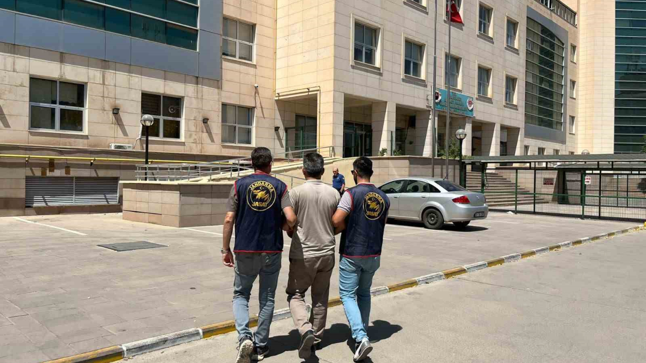 Haklarında kesinleşmiş hapis cezası bulunan 52 kişi yakalandı