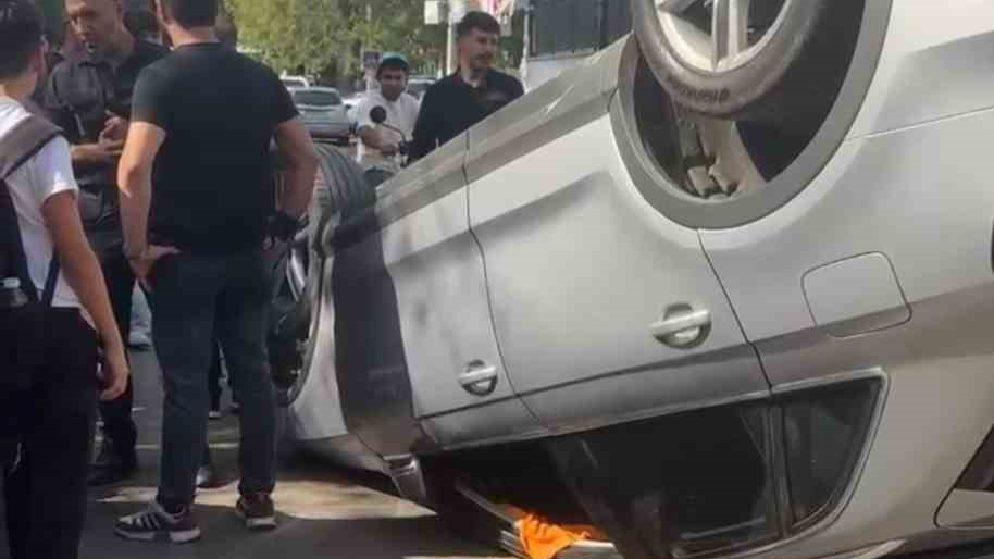Otomobil takla attı ehliyetsiz sürücü olay yerinden kaçtı