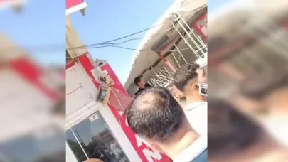 Şanlıurfa’da bir eczanenin tavanı çöktü (VİDEO)