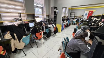 Kuş: "Gençlerimizin yol arkadaşı ve en büyük destekçisiyiz" (VİDEO)