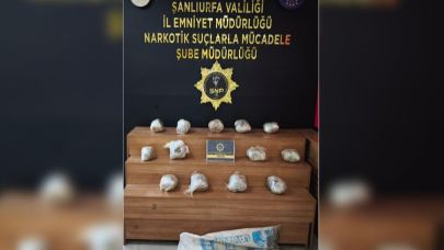 Şanlıurfa’da bir otomobilde 13 parça uyuşturucu ele geçirildi