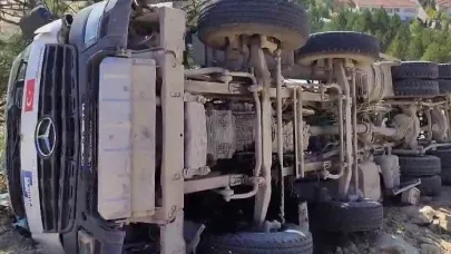 Şanlıurfa’da beton mikseri devrildi
