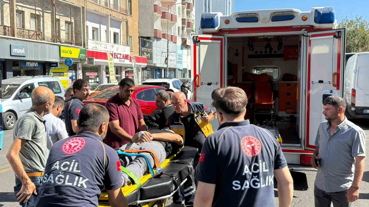 Otomobilin çarptığı yaya ağır yaralandı