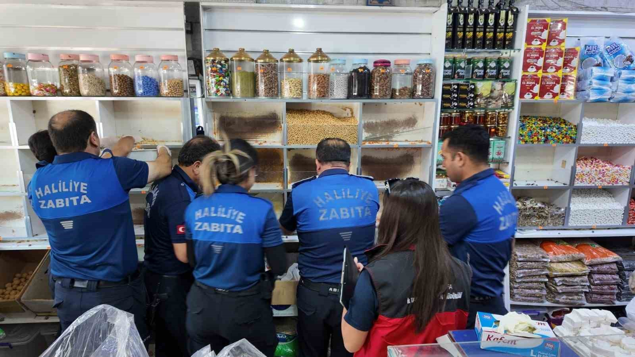 Şanlıurfa’da 98 kilo kuruyemiş ve 1.984 ürüne el konuldu