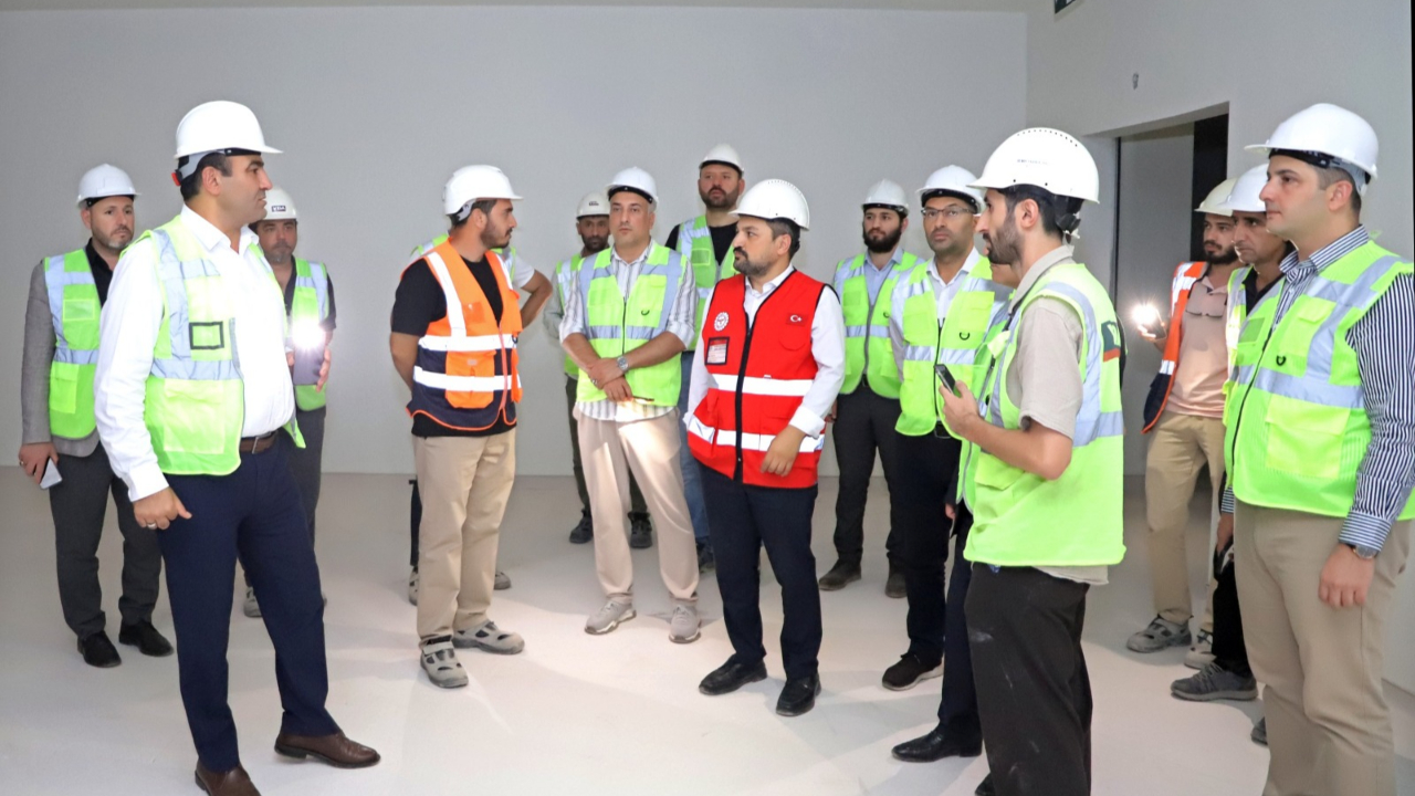 Bakanlık yetkilileri, Urfa Şehir Hastanesi'nde incelemelerde bulundu