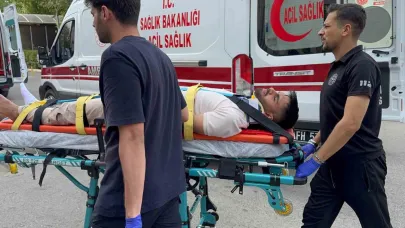 İki otomobil çarpıştı: 2 yaralı