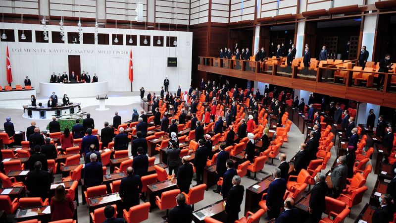 Memur ve memur emeklilerini ilgilendiren teklif kabul edildi
