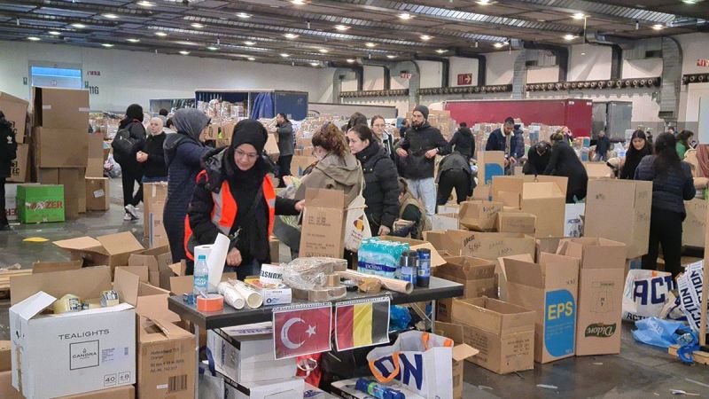 Belçika'daki Türkler depremzedeler için seferber oldu