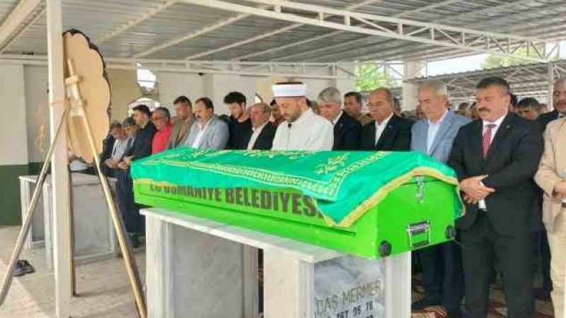 Kazada ölen 18 yaşındaki kız gözyaşları arasında toprağa verildi