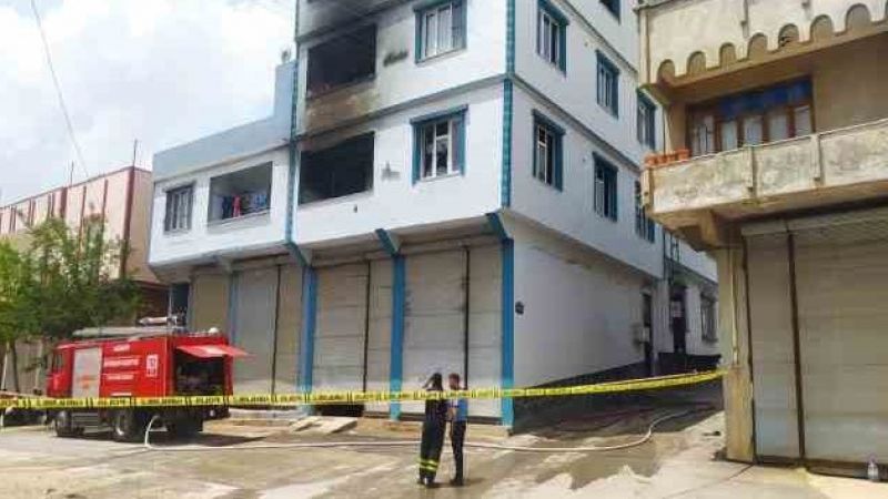 Elektrikten yangın çıktı, 14 kişi hastaneye kaldırıldı
