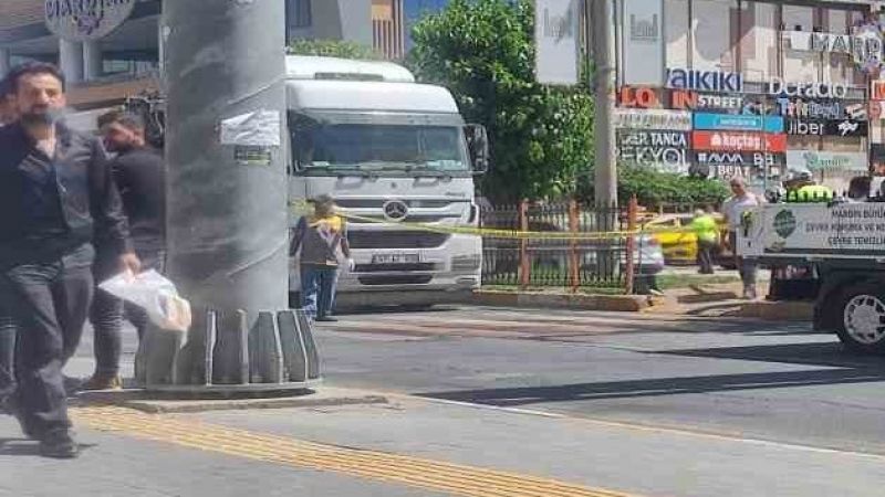 Tırın çarptığı yaya ağır yaralandı
