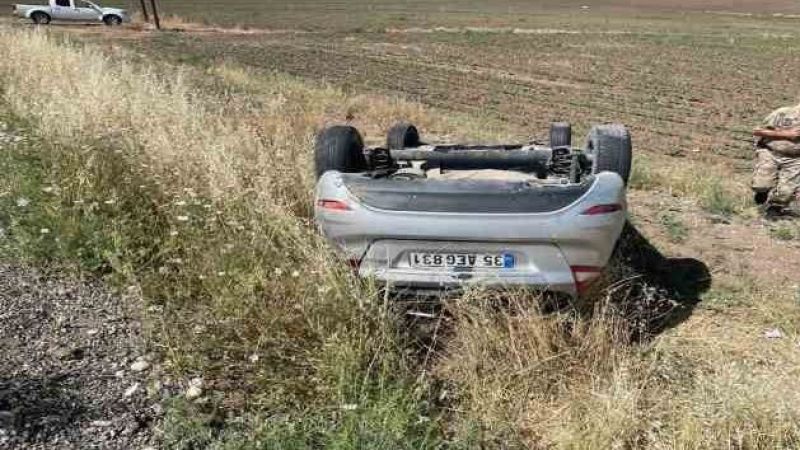 Kontrolden çıkan otomobil yol kenarına savruldu: 1 yaralı