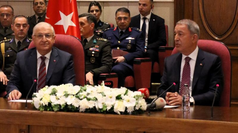 Milli Savunma Bakanlığında devir teslim töreni