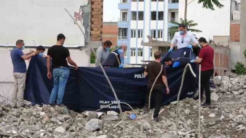 Enkazdan çıkarılan cesedin kimliği belirlendi