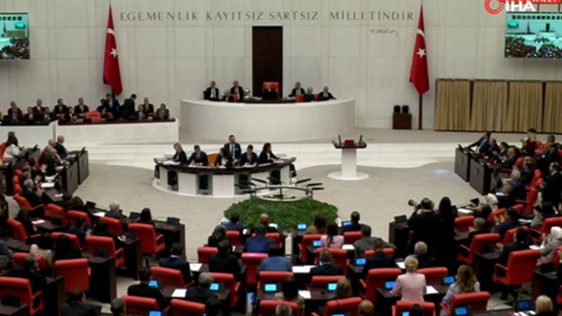 Yeni kabine üyeleri TBMM Genel Kurulunda yemin etti