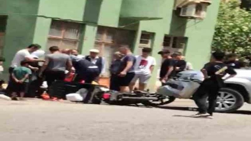 Pikapla çarpışan motosikletteki kurye ağır yaralandı