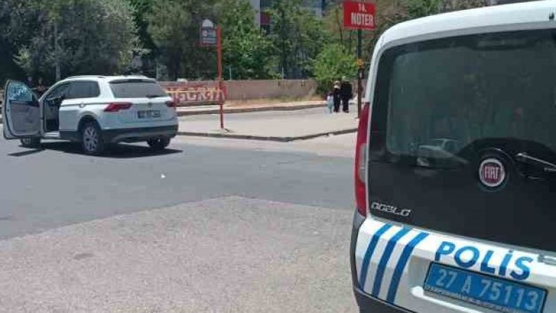 Boşanma aşamasındaki karısının ve kayınpederinin bulunduğu araca kurşun yağdırdı: 2 ölü