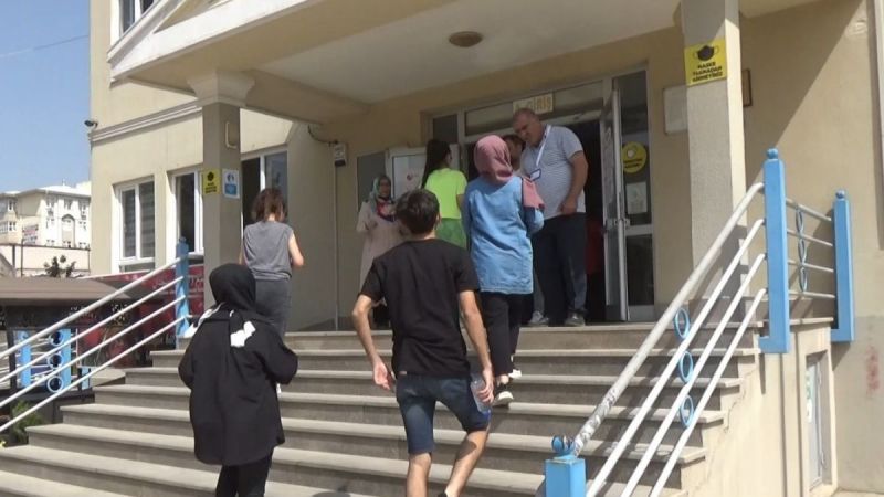 Depremin merkezi Kahramanmaraş'ta öğrencilerin YKS heyecanı