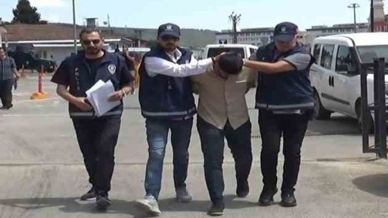 Eski eşini ve kayınpederini pompalı tüfekle öldüren zanlı adliyeye sevk edildi