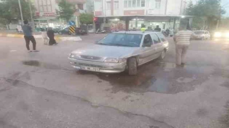 İki otomobil çarpıştı: 2 yaralı