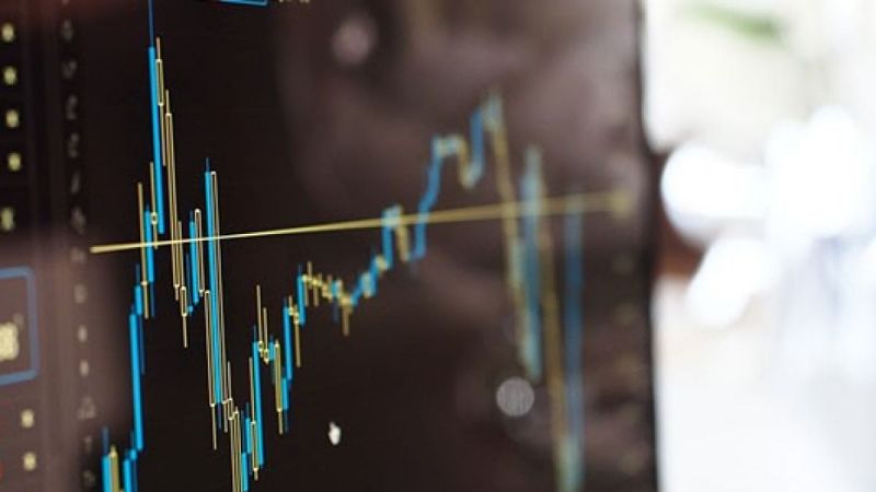 Ekonomist Öngel: 'Risk devam ediyor'