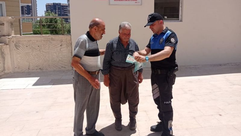 Emniyetten uyarı! Dolandırıcılara karşı broşür dağıtıldı