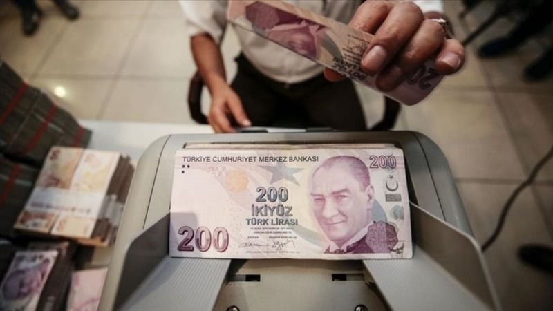 Üniversitelerde öğrenim harcı geri geldi