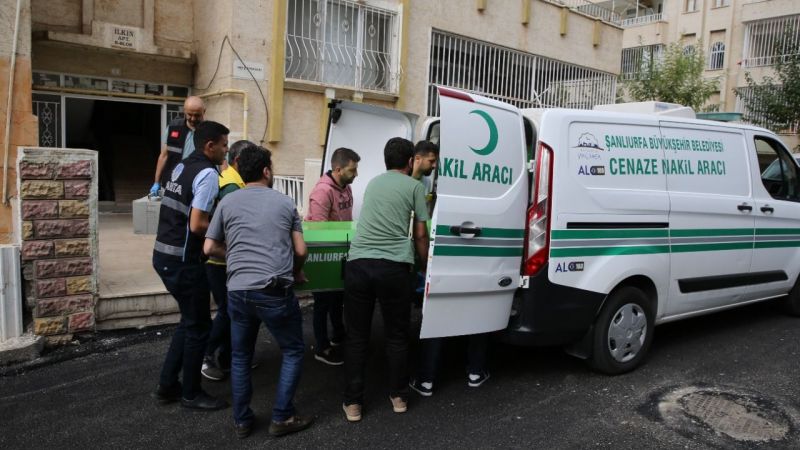 Yabancı uyruklu kişi birlikte yaşadığı kadını öldürdü