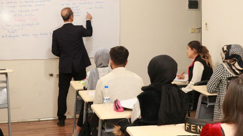 Urfalı gençlerin hedefleri ayrı olsa da amaçları ortak