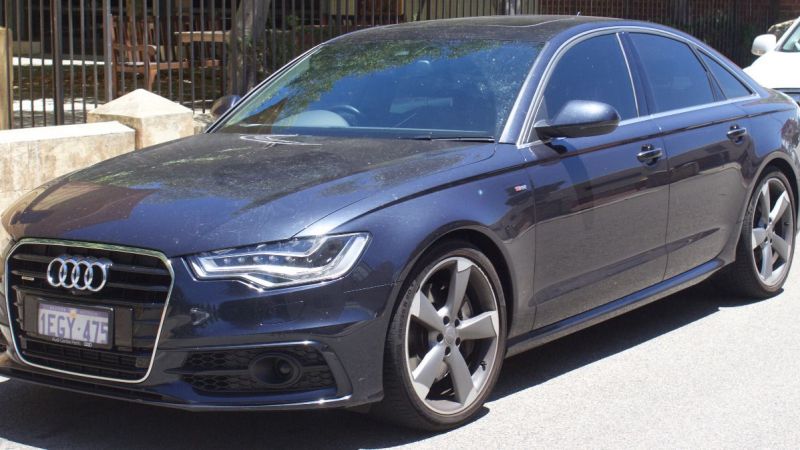 İcradan satılık Audi 4G