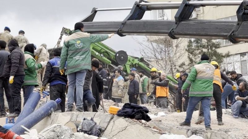 Haliliye Belediyesi 82 noktada depremzedelerin yanında