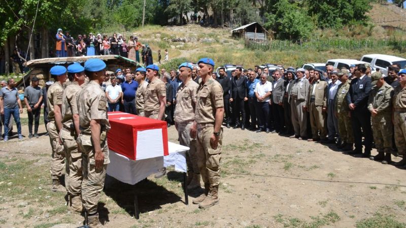 Kalp krizi geçiren güvenlik korucusu son yolculuğuna uğurlandı